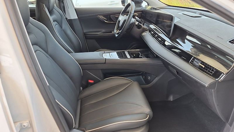 Omoda 5 1.6TGDI 7DCT PREMIUM 108kw - fotka 11 z 29