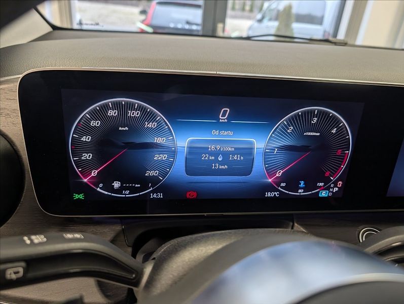 Mercedes-Benz Třídy V V300 XL  AMG AVANTGARDE 4 MATI - fotka 16 z 31