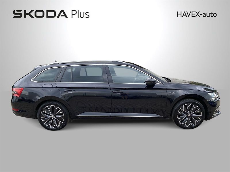 Škoda Superb (2023) Combi 2.0 TDI DSG L&K - fotka 33 z 35