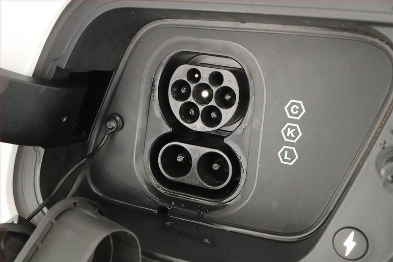 Volvo EX30 (2024) 69kWh Single Motor - fotka 23 z 24