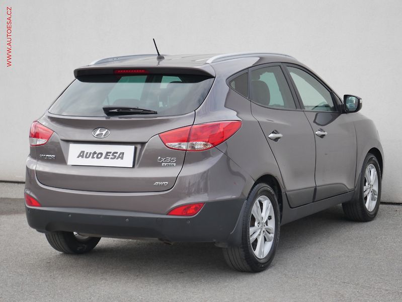 Hyundai ix35 (2012) 2.0CRDi 4x4, 1.maj,ČR, AC - fotka 4 z 24