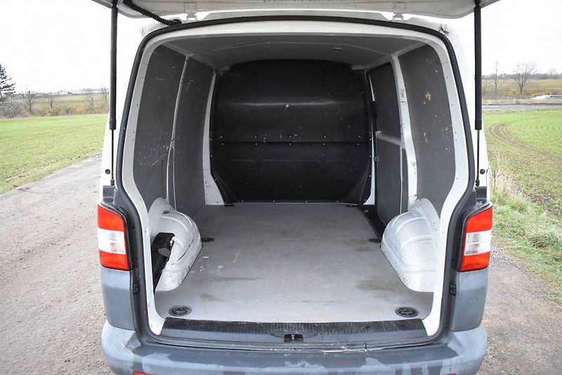 Volkswagen Transporter 2,0 TDI AC,ODPOČET, SERVIS! - fotka 11 z 11