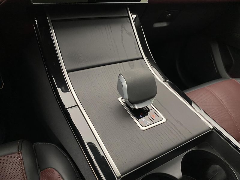 Land Rover Range Rover Velar D300 HSE DYNAMIC AWD AUT CZ - fotka 26 z 51