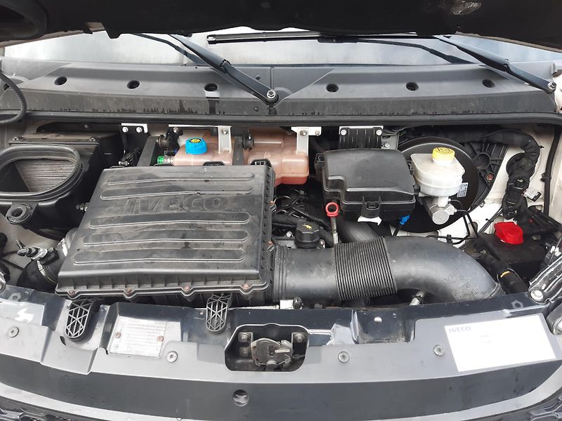 Iveco Daily 3.0 JTD PLACHTA SKLOP.ČELO     - fotka 19 z 19