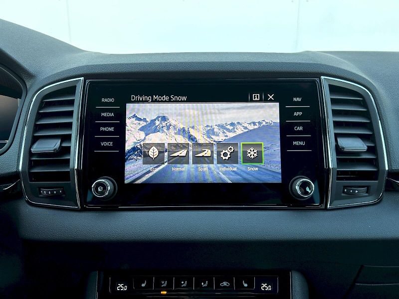 Škoda Karoq (2024) 2.0 TDI 110kW 4x4 DSG Top Sele - fotka 19 z 35