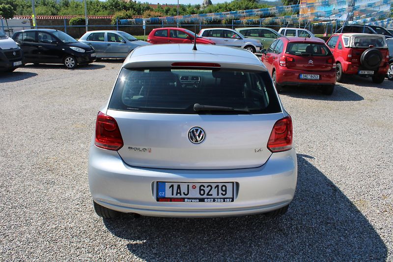 Volkswagen Polo (2009) REZERVACE - fotka 6 z 19