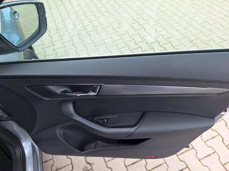 Škoda Karoq (2021) 1.5 TSI / 110 kW / 7DSG / Styl - fotka 25 z 35