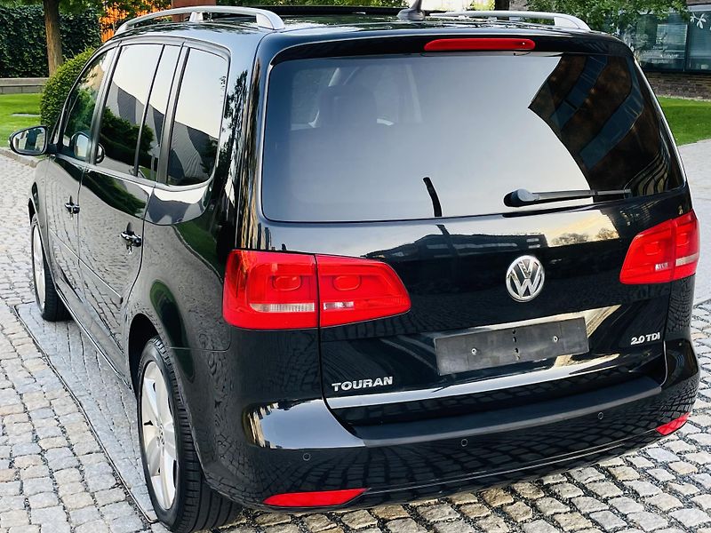Volkswagen Touran 2.0TD MAN 7MÍST SERVISKA TAŽNÉ - fotka 16 z 48