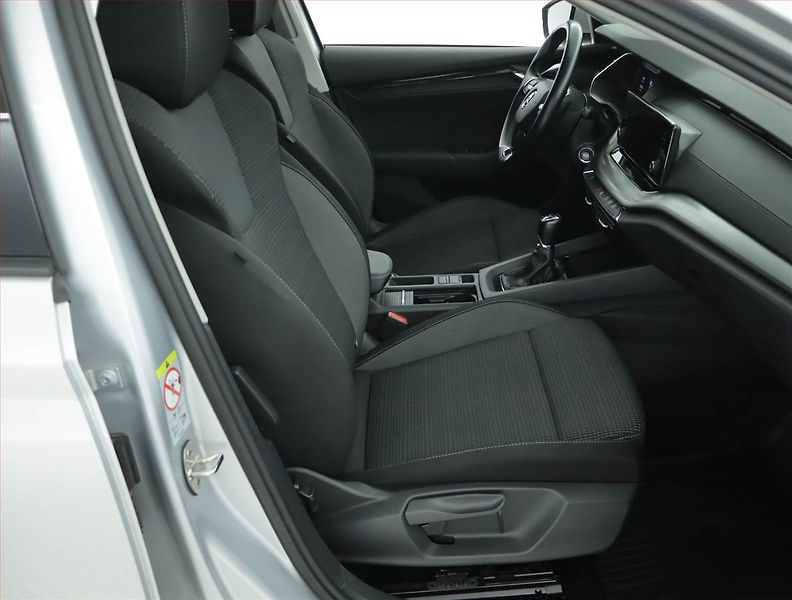 Škoda Octavia (2022) Ambition 2.0 TDI, ČR,1.maj - fotka 9 z 15