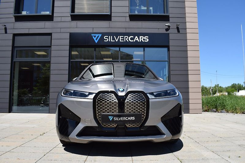 BMW iX (2024) iX40xD/pano/360 - fotka 6 z 46