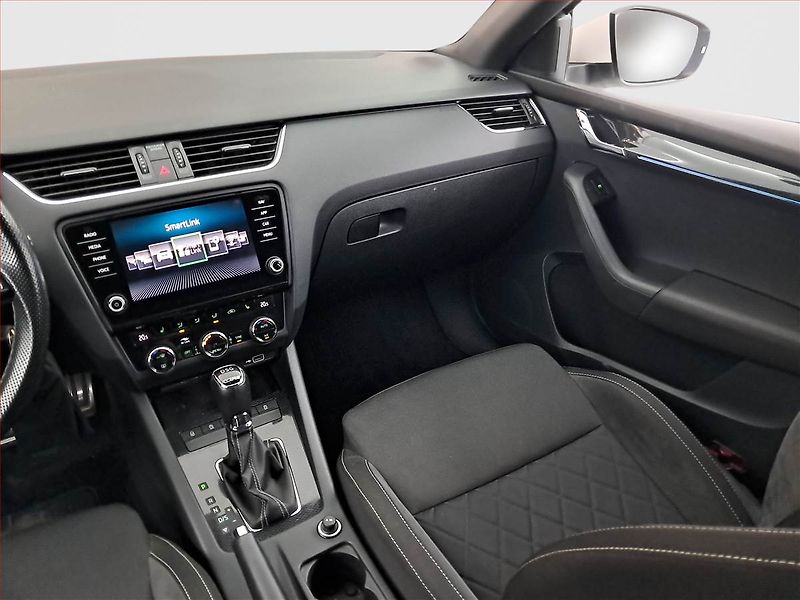 Škoda Octavia (2017) RS 230 2.0 TSI, Automat, Navi - fotka 8 z 19