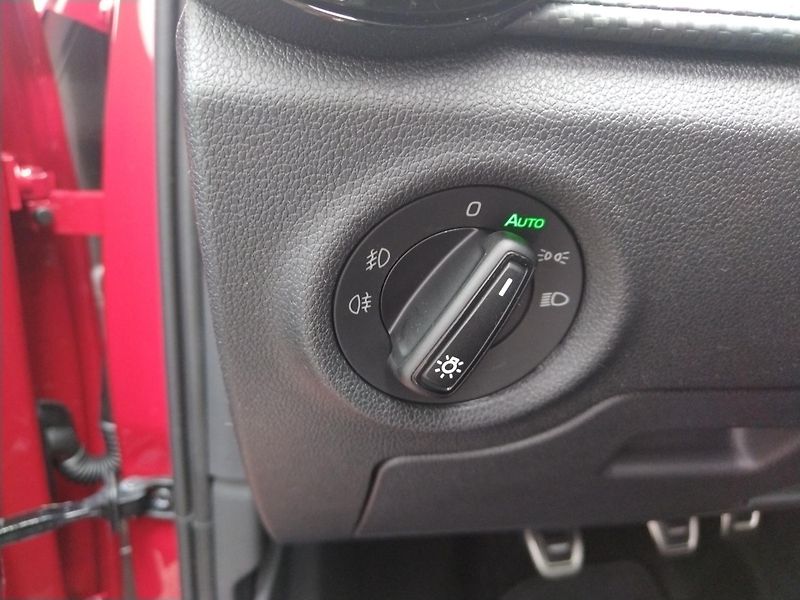 Škoda Fabia 1,0TSI - fotka 17 z 27