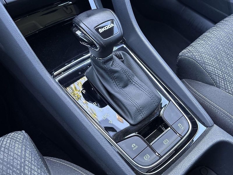 Škoda Karoq (2023) 1.5 TSI DSG Style+ - fotka 16 z 36