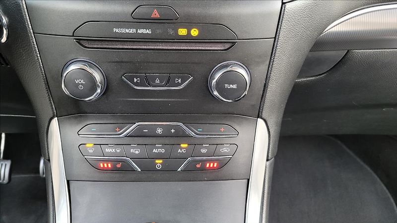 Ford Galaxy 2,0 D,7míst,Titan,navi,xenon, - fotka 30 z 47