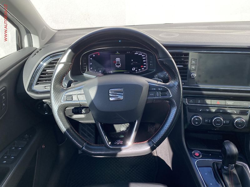 Seat Leon (2019) 2.0 TDi, FR, DSG, kůže, panor - fotka 11 z 19
