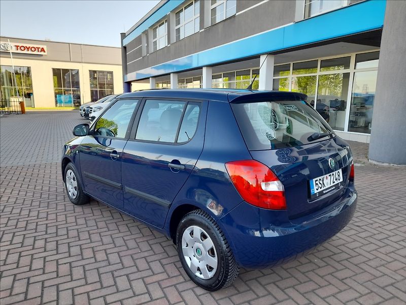 Škoda Fabia 1,2 HTP Activ STÁLE U NÁS - fotka 7 z 18