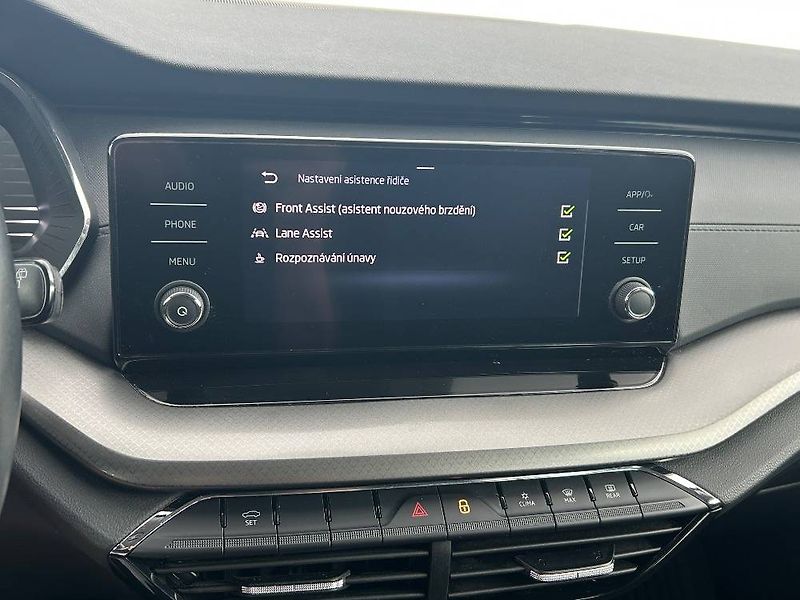 Škoda Octavia Ambition 6MP 2,0TDI - fotka 15 z 23