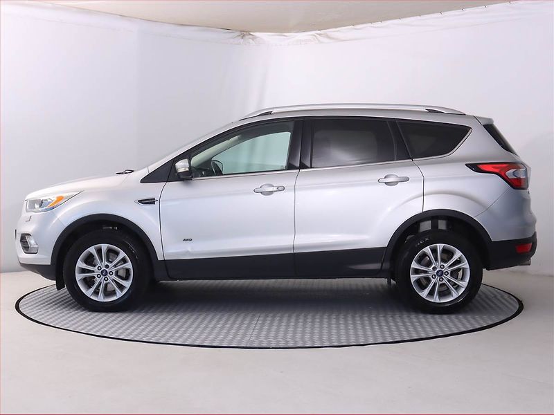 Ford Kuga (2016) 2.0 TDCi, 4X4, Automat, Kůže - fotka 3 z 21