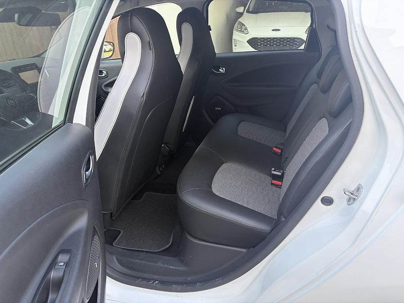 Renault ZOE (2020) Intens, Boss, p.kamera, 55kwh - fotka 8 z 10