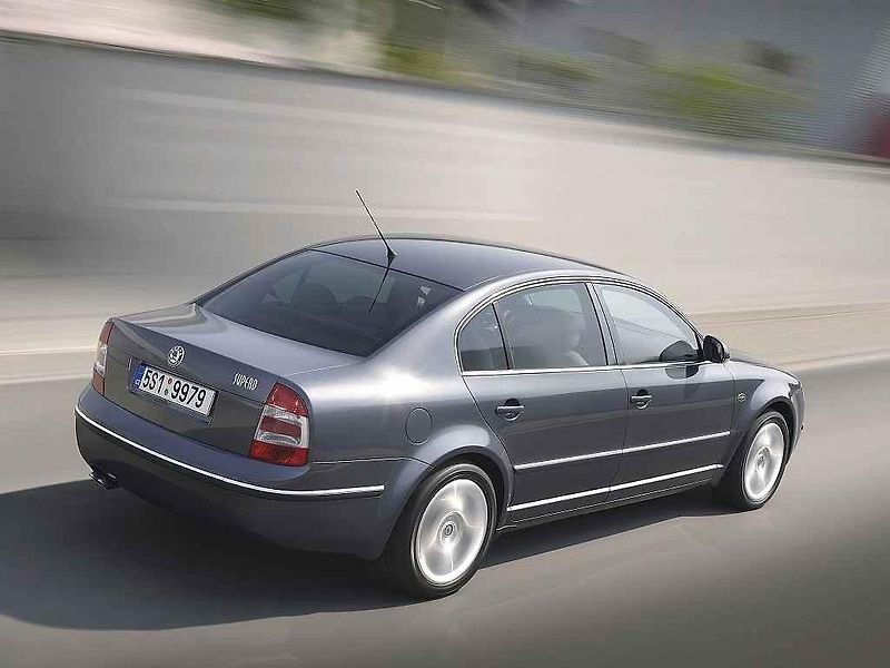 Škoda Superb první generace.