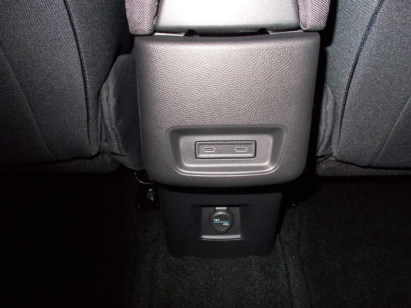Opel Frontera (2026) Edition Hybrid 1.2 TURBO (81kW - fotka 22 z 30
