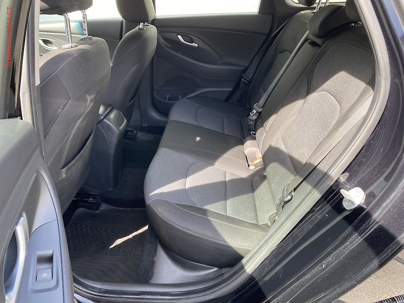 Hyundai i30 (2020) 1.5 T-GDi, 1.maj,ČR, Smart - fotka 10 z 22