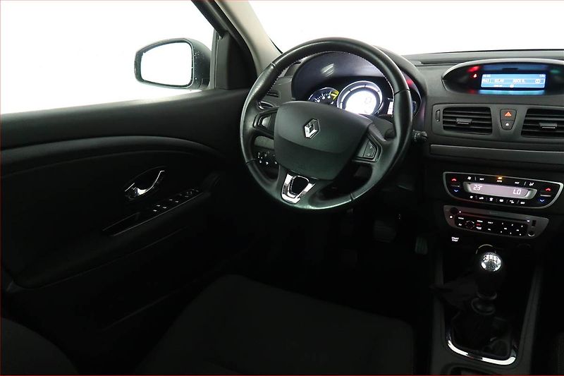 Renault Mégane (2016) 1.2 TCe, po STK, slušný stav - fotka 7 z 18