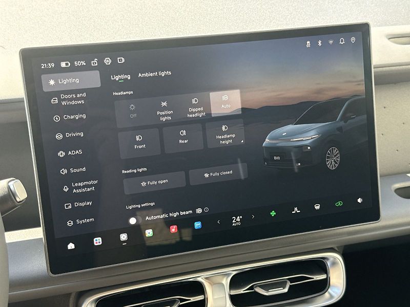 Leapmotor B10 (2026) DESIGN HYBRID EV - fotka 15 z 32