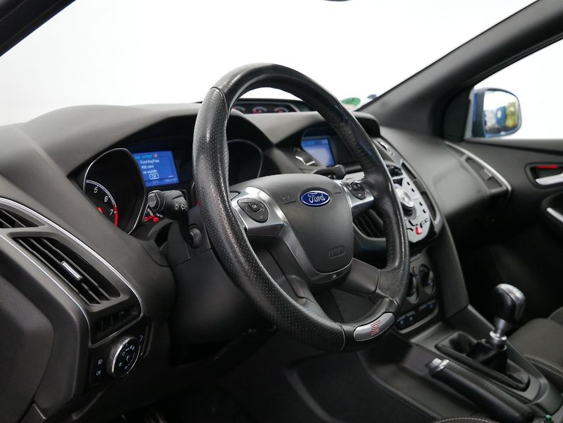 Ford Focus - fotka 15 z 28