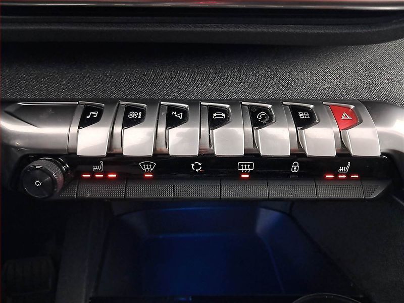 Peugeot 5008 (2018) 1.6 BlueHDi, Automat, 7 míst - fotka 13 z 20