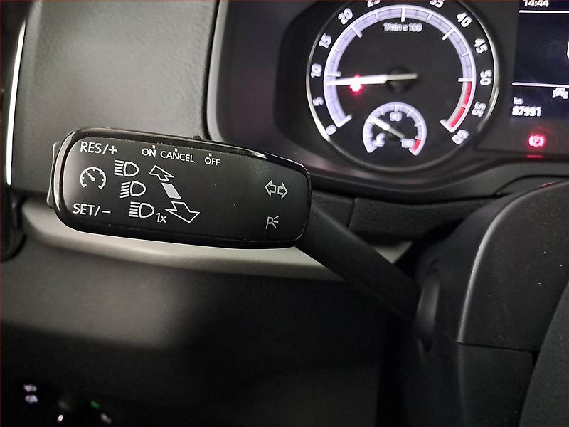 Škoda Karoq (2021) Ambition 2.0 TDI - fotka 23 z 25
