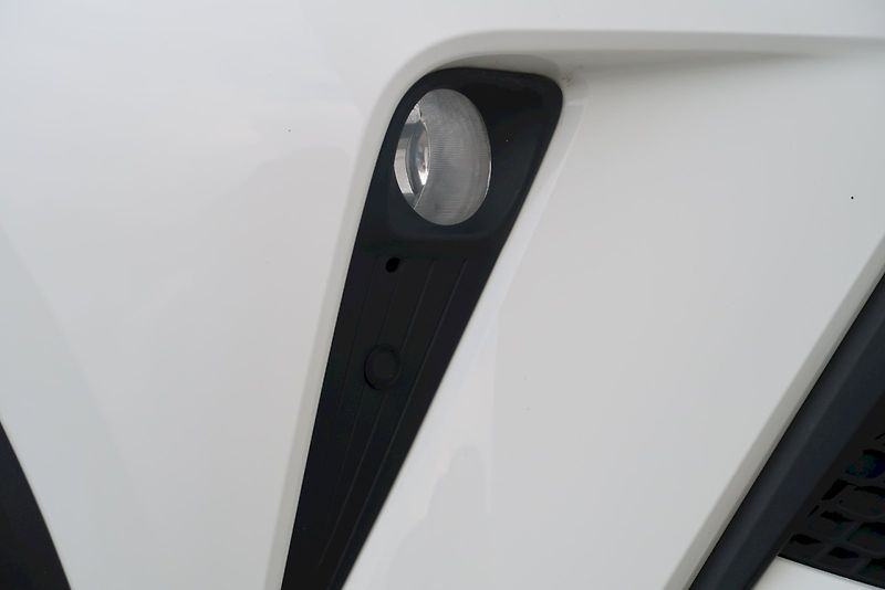 Toyota C-HR (2022) 1,8 Hybrid 90kW e-CVT Comfort - fotka 30 z 34