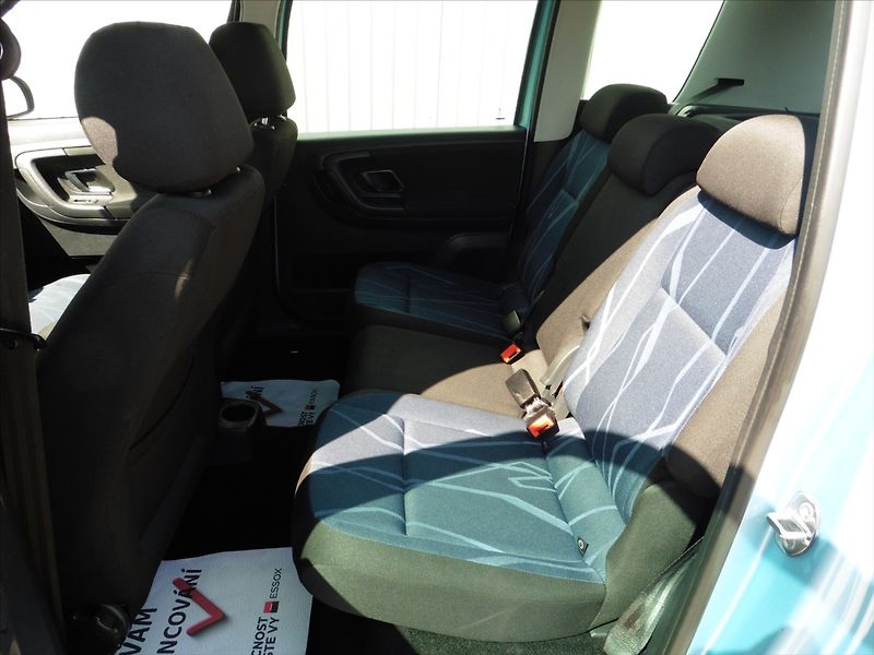 Škoda Roomster 1,2 TSi Style 77 kW - fotka 9 z 14