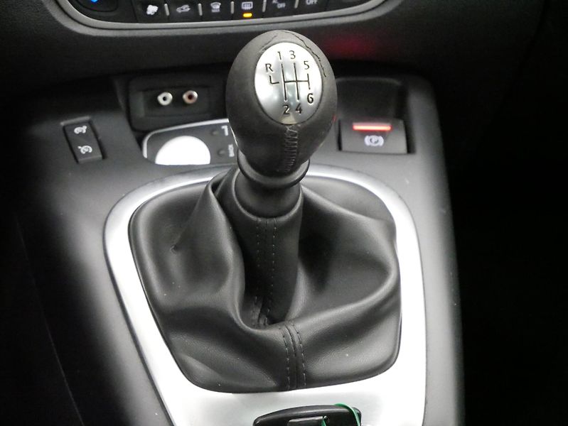 Renault Scénic - fotka 24 z 28