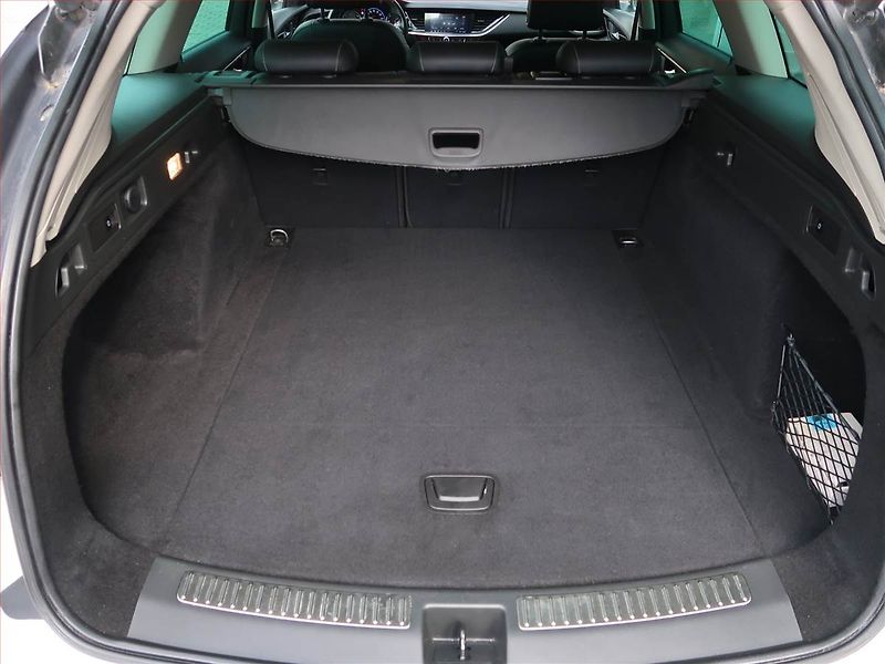 Opel Insignia (2019) Navi, Tempomat, Park. senzory, - fotka 14 z 19
