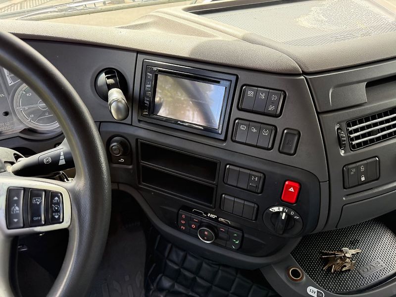 DAF XF480 SC EURO 6 NOVÝ TACHO - fotka 18 z 19