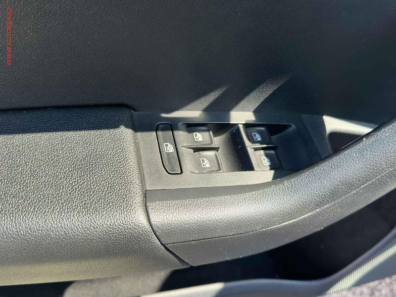 Škoda Octavia (2020) 2.0 TDi 4X4, 2.maj, RS, DSG - fotka 10 z 19