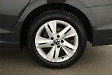 Volkswagen Golf (2023) Life 2.0 TDI, Automat - náhled 12