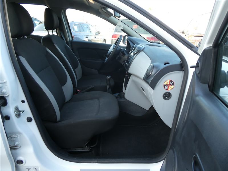 Dacia Sandero 1,2 16V 55kW Access, KLIMA - fotka 20 z 33