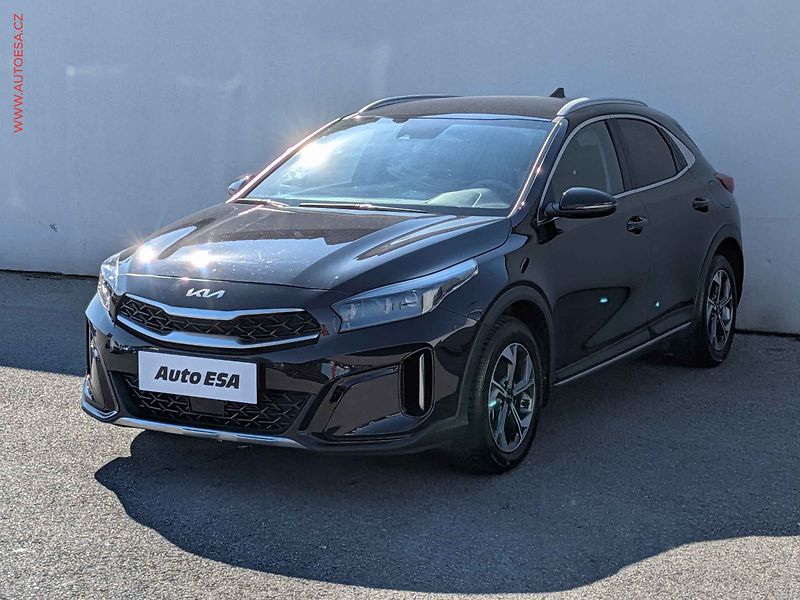Kia XCeed (2023) 1.5T-GDi, 1.maj,ČR, AT, LED - fotka 3 z 16