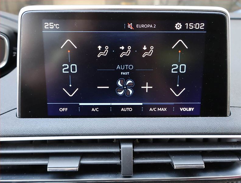 Peugeot 3008 (2017) 1.2 PureTech, Tempomat - fotka 20 z 21