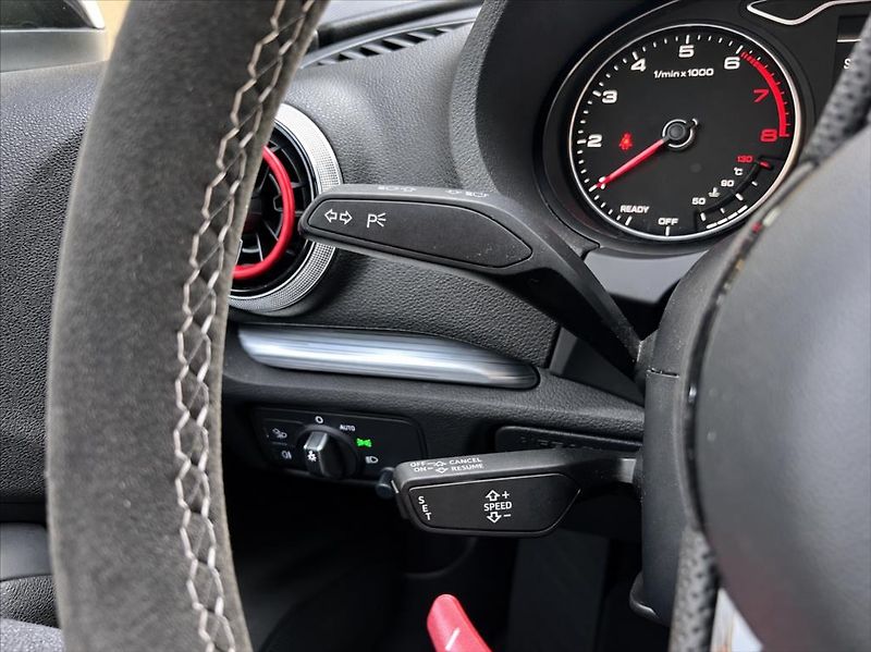 Audi A3 35 TFSi  LED  KLIMA  110kw - fotka 24 z 41