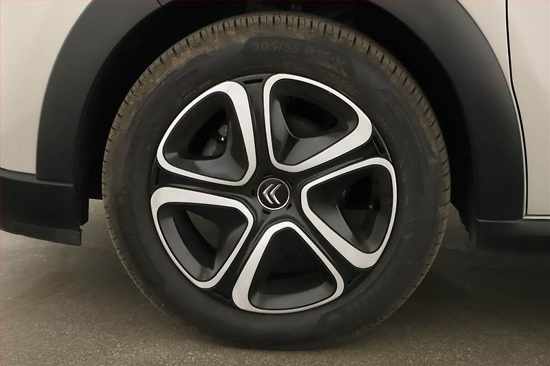 Citroën C3 (2024) Shine 1.2 PureTech, Serv.kniha - fotka 12 z 15