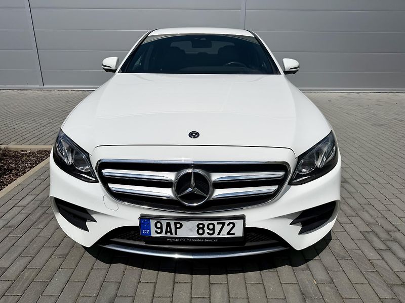 Mercedes-Benz Třídy E (2017) 220D 4Matic W213 AMG KOUP ČR - fotka 2 z 26