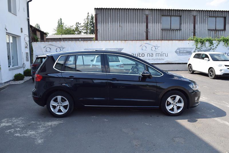 Volkswagen Golf Sportsvan (2015) 1.4TSI 92kw HGLBMT TAŽ KAM APP - fotka 6 z 50