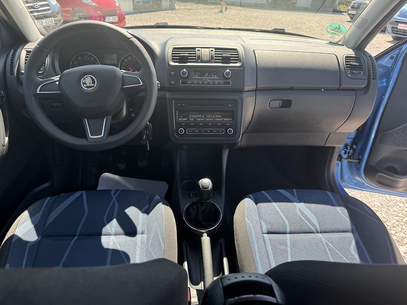 Škoda Fabia (2014) 1.4-16V(63KW)rezervace - fotka 21 z 38