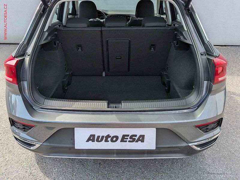 Volkswagen T-Roc (2020) 1.5TSI, ČR, DSG, LED, autoAC - fotka 7 z 17