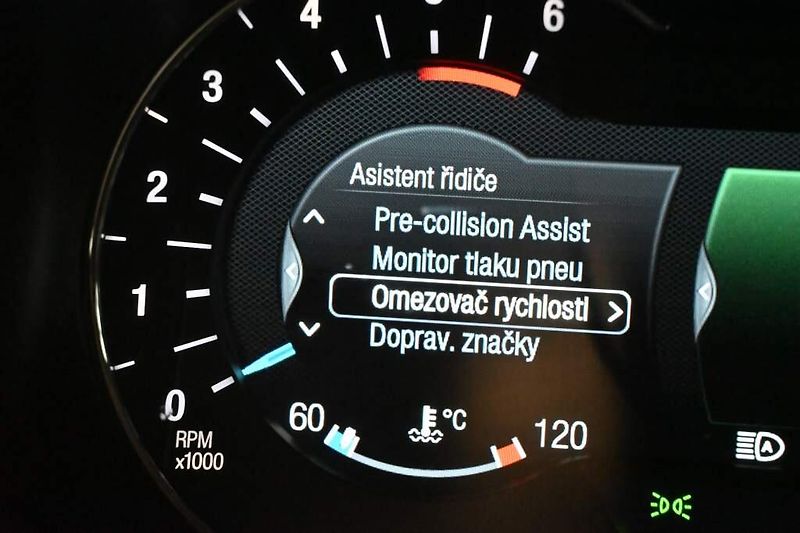 Ford Mondeo (2022) 2.0 LED SONY Kamera Tažné 8AT - fotka 25 z 38