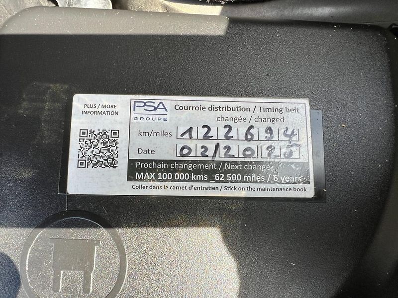 Citroën Berlingo (2017) 1.2PT Shine! NAVI! Tažné! 1.ma - fotka 25 z 37