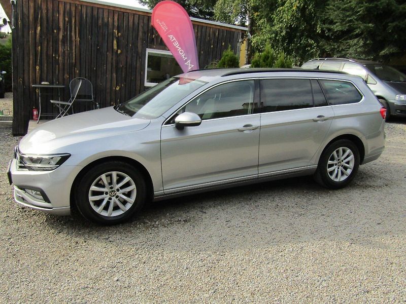 Volkswagen Passat (2021) 2.0 TDI 110kW DSG ACC - fotka 2 z 46
